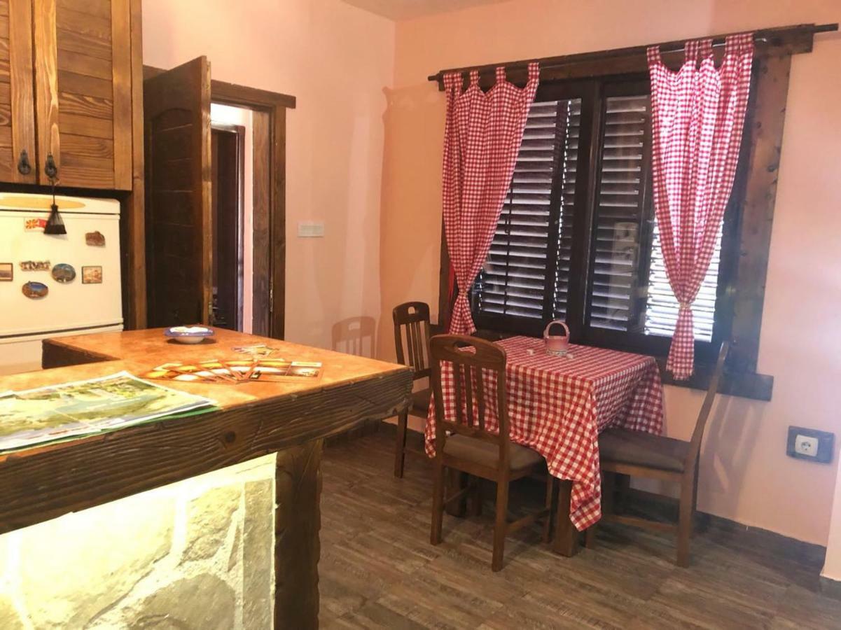 Holiday Home Ivana Вирпазар Екстериор снимка